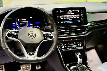 2023 VOLKSWAGEN TROC