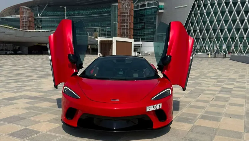 McLaren GT