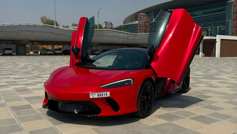 McLaren GT