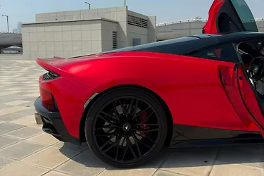 McLaren GT
