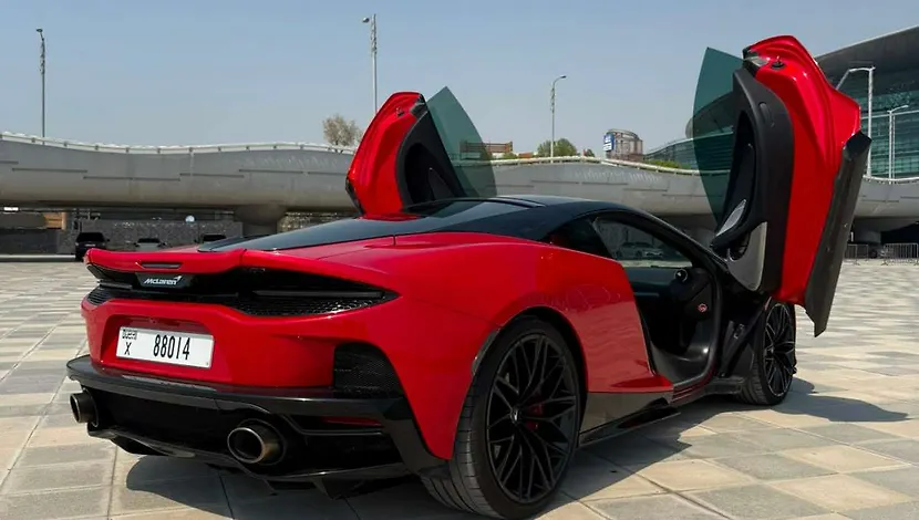 McLaren GT