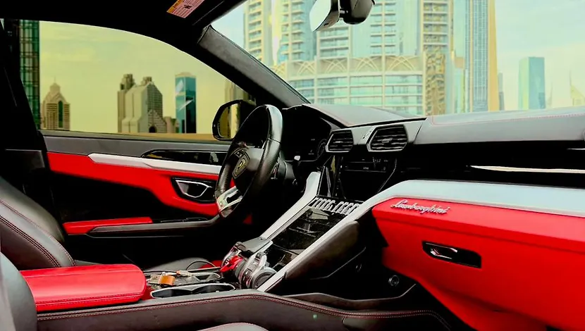 2025 Lamborghini Urus