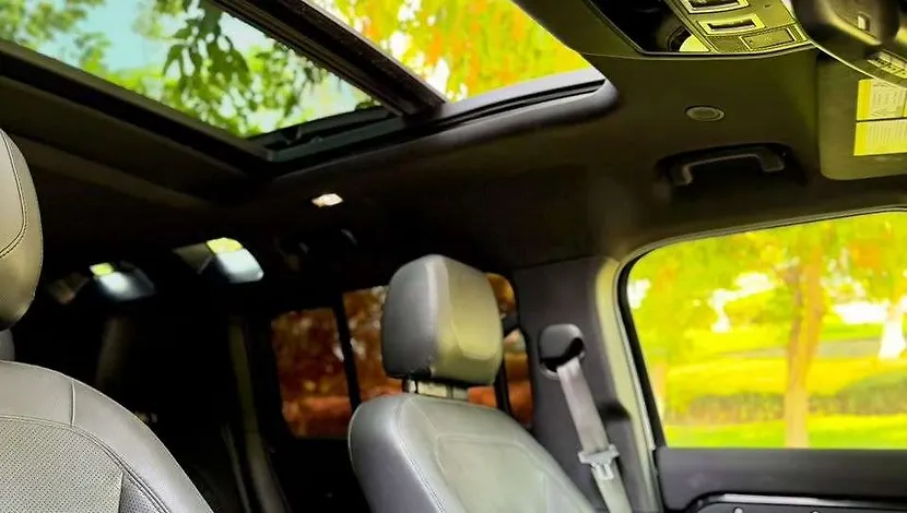 2023 Land Rover Defender 