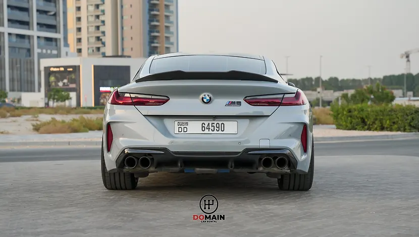 2023 BMW M8