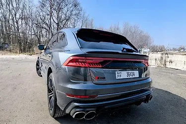 2023 Audi SQ8