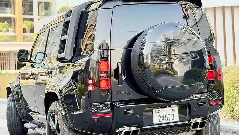 2023 Land Rover Defender 