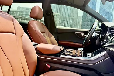 2022 AUDI Q8