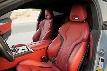 2023 BMW M8