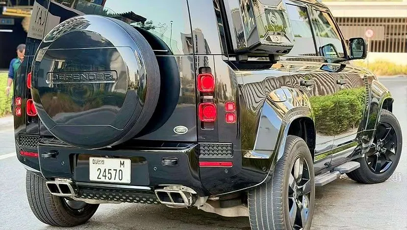 2023 Land Rover Defender 